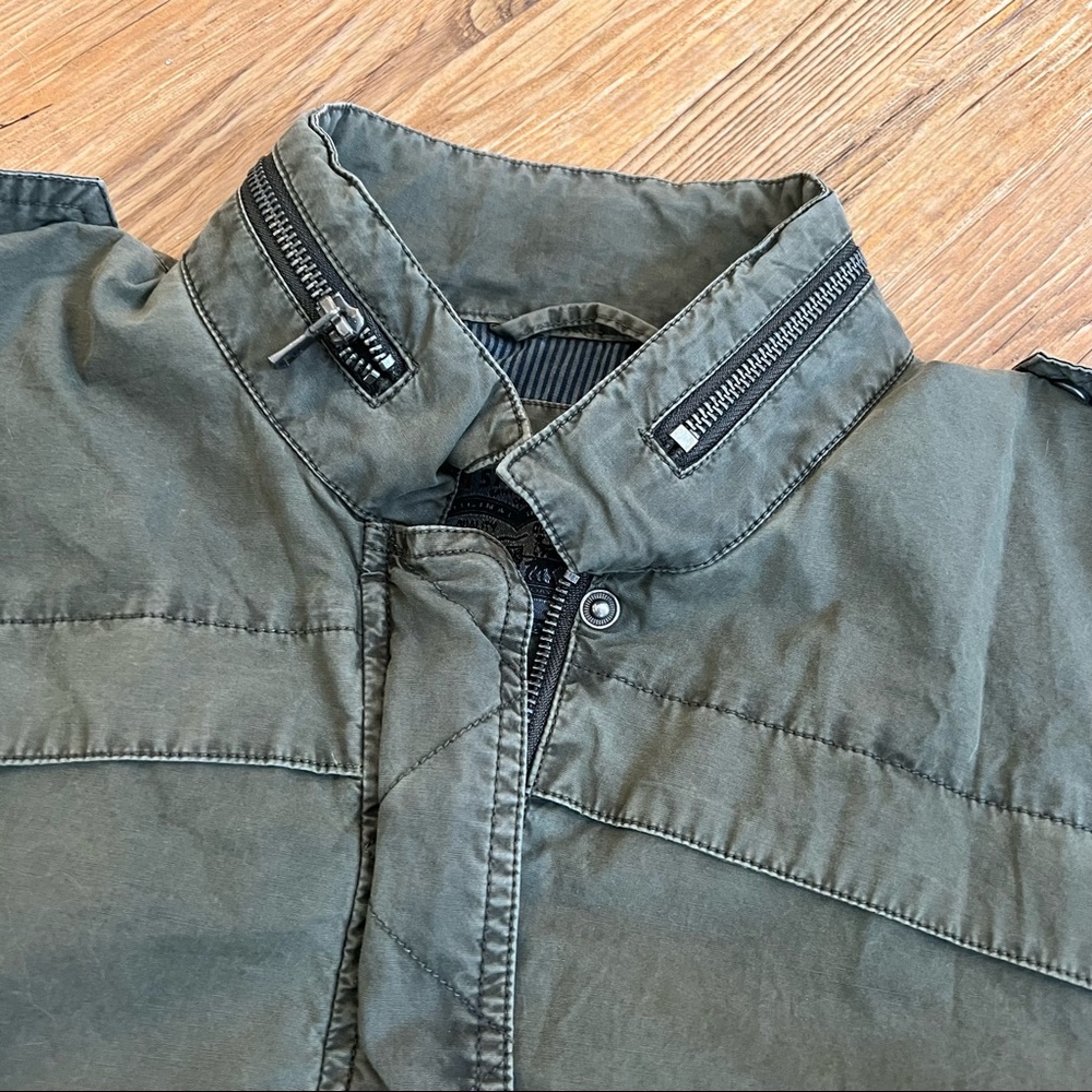 💙Levi’s utility jacket - Picture 5 of 11